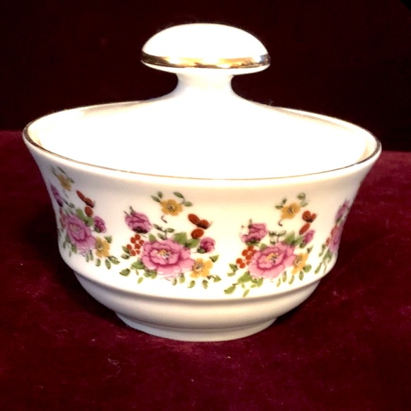 JLMENAU covered sugar and creamer - Picture 1 of 5